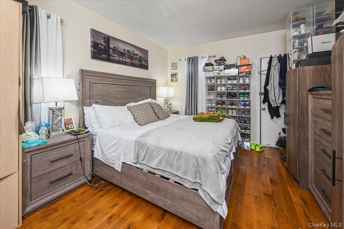 #15 photo, 1065 Stell Place, Bronx , NY 10469