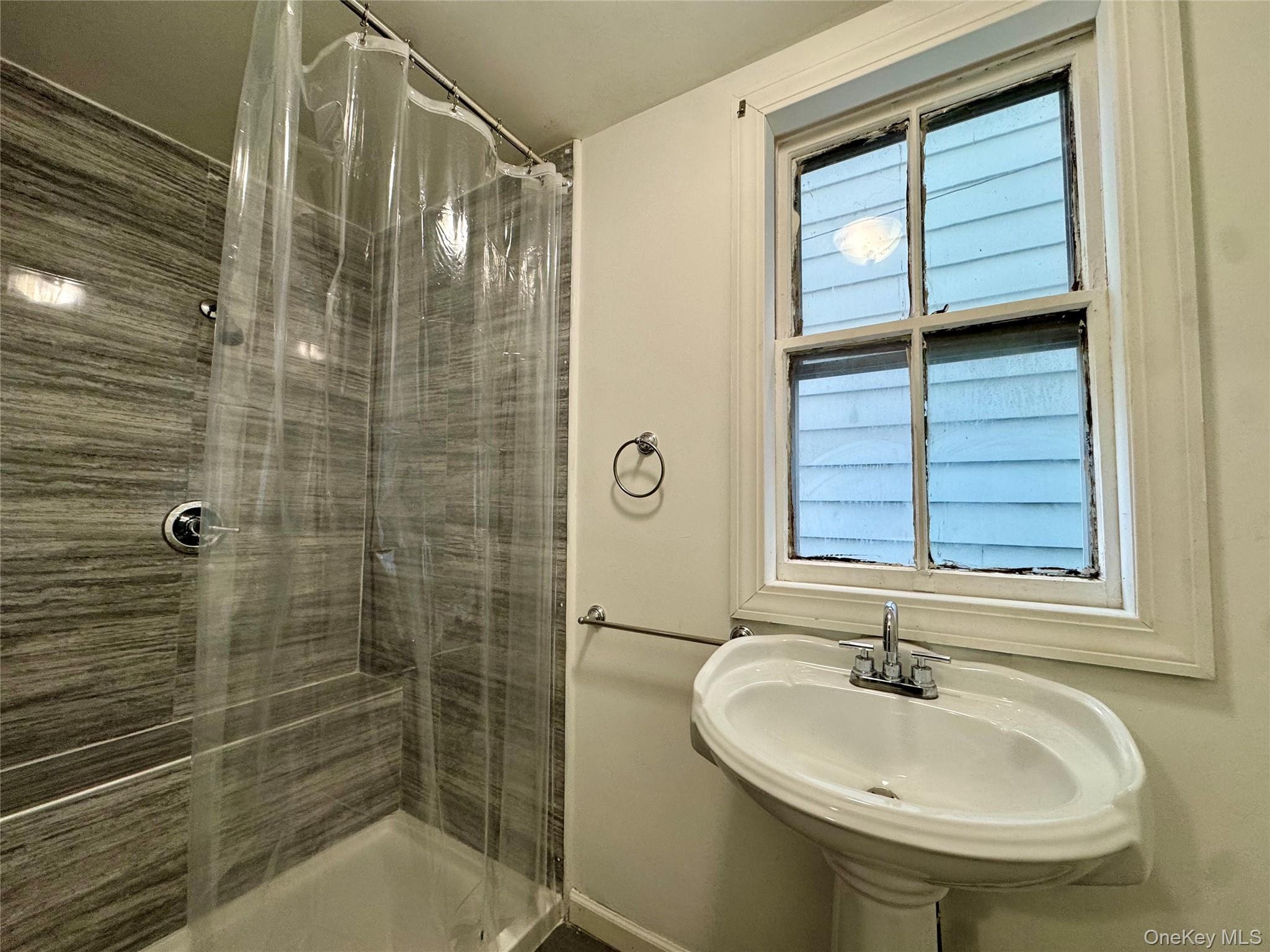 #8 photo, 134 N 7th Avenue, Mount Vernon , NY 10550