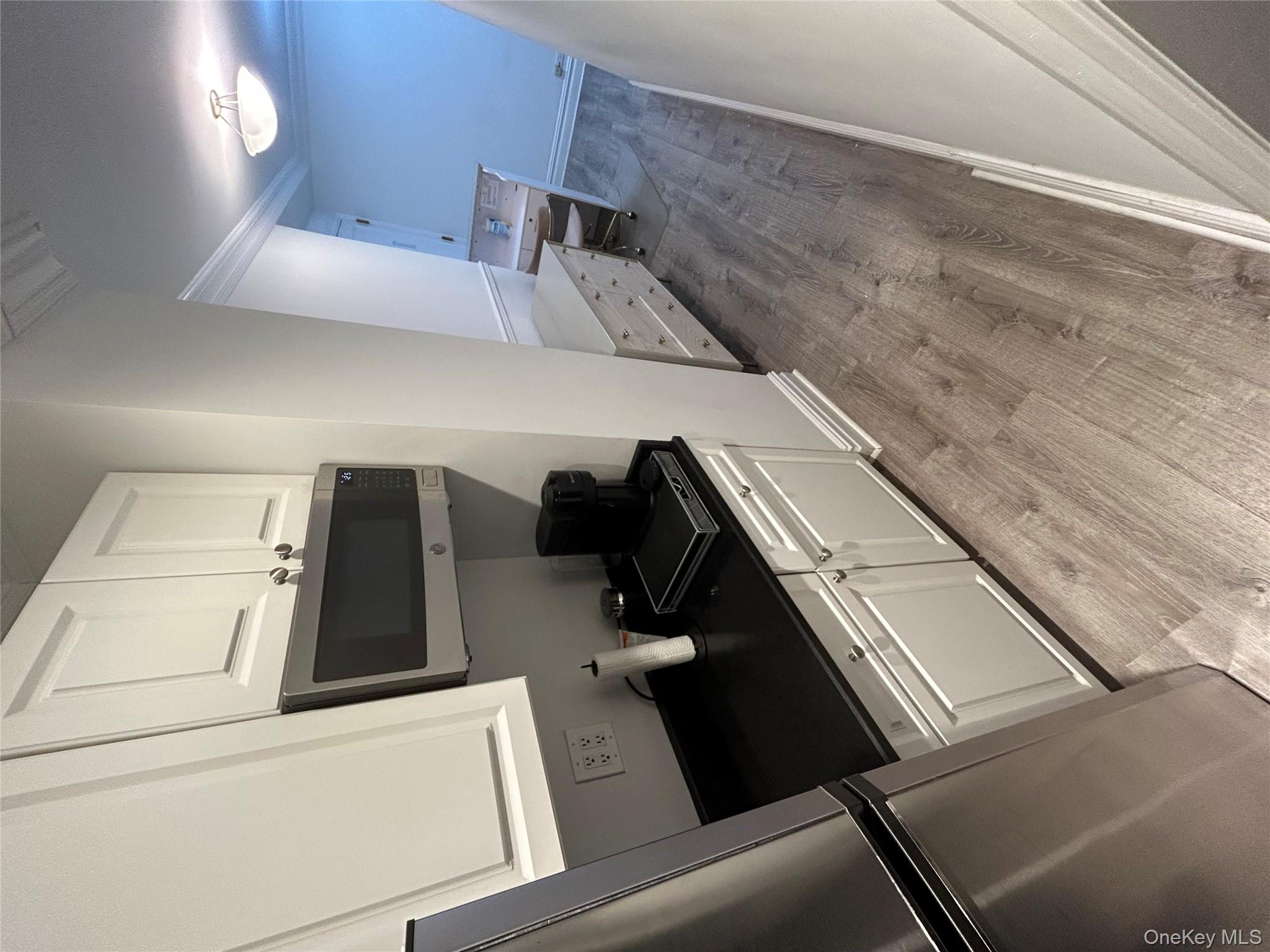 #11 photo, 23 West 73rd Street, New York (Manhattan) , NY 10023