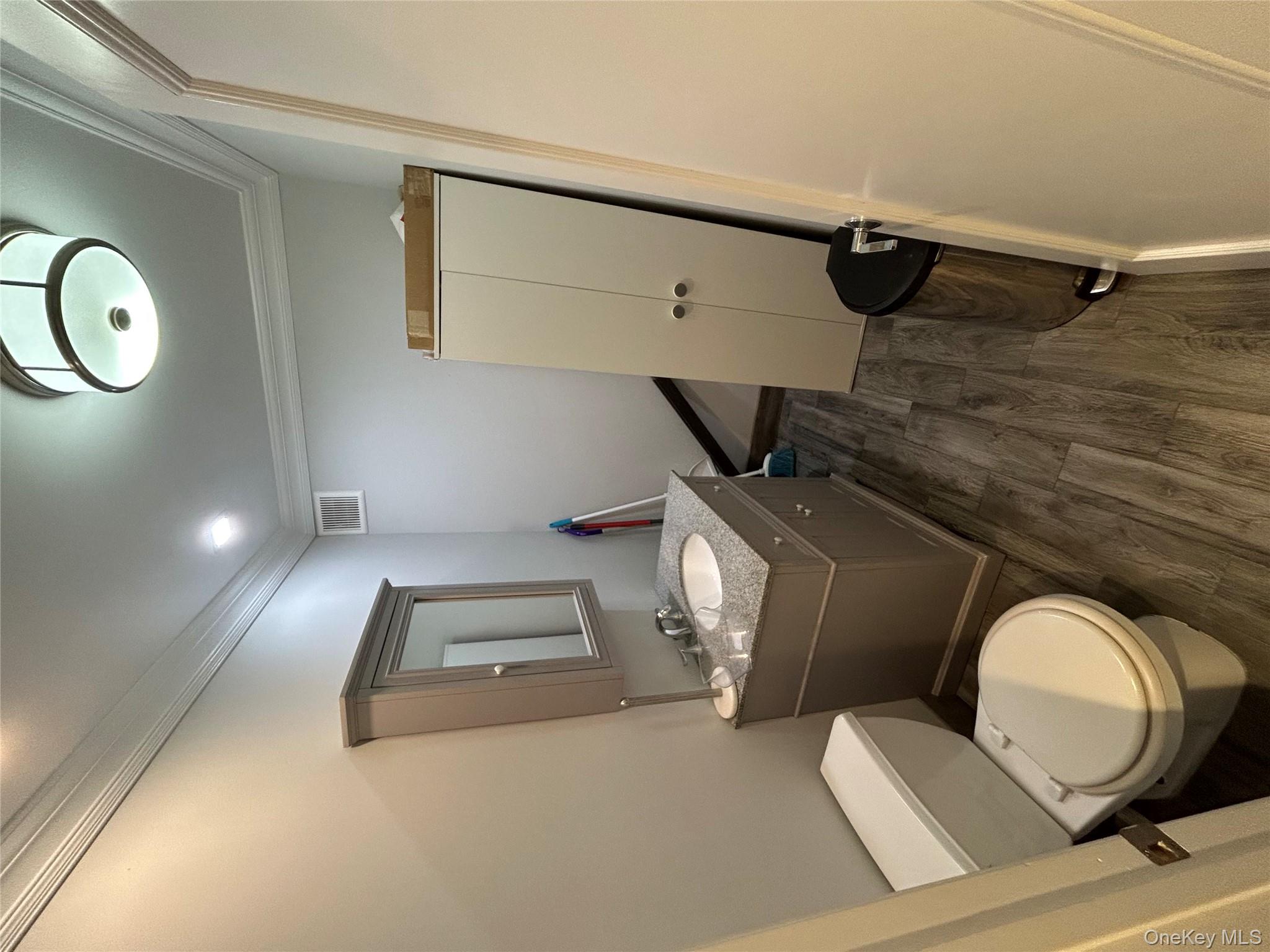 #13 photo, 23 West 73rd Street, New York (Manhattan) , NY 10023