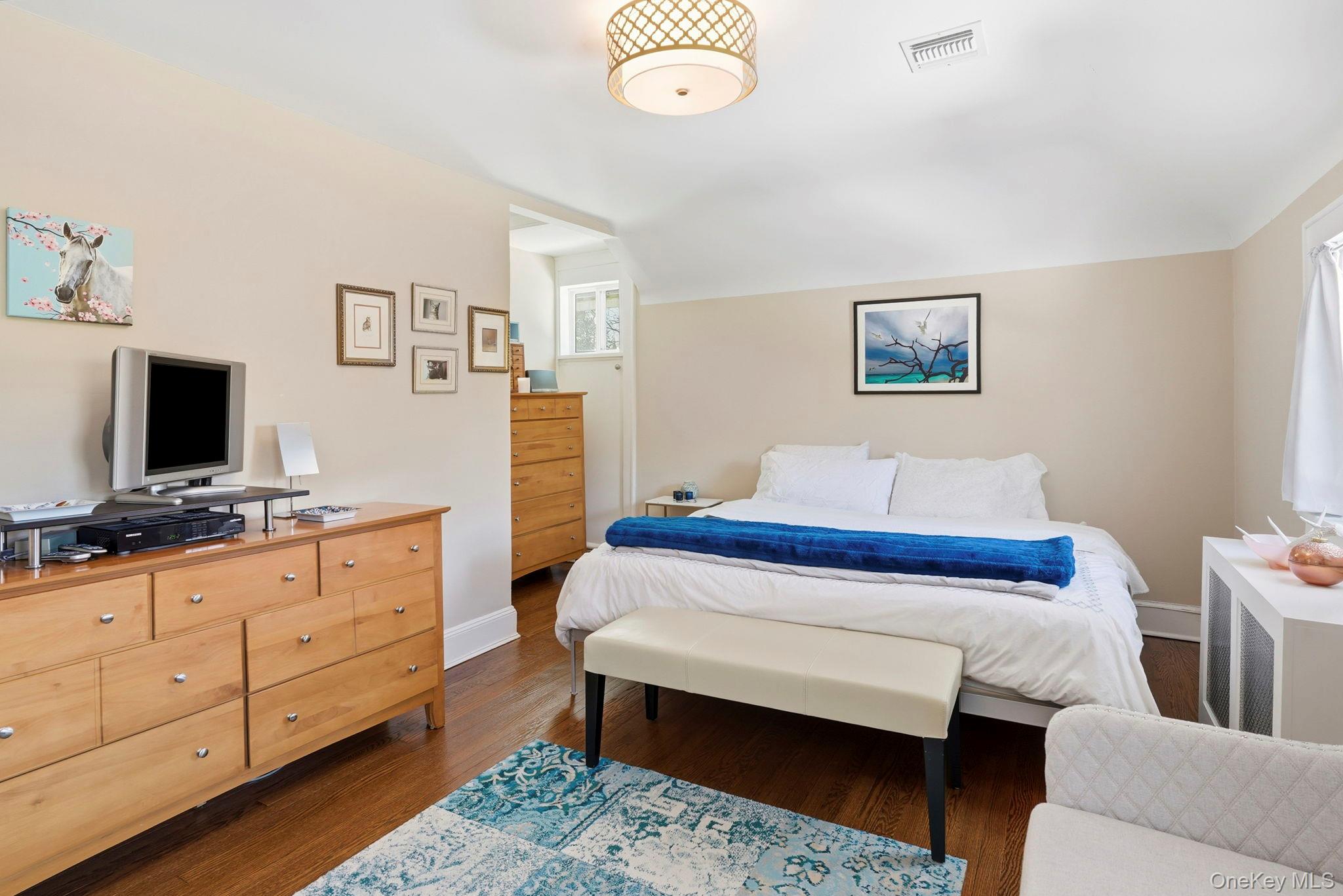 #9 photo, 4 Dupont Avenue, White Plains , NY 10605