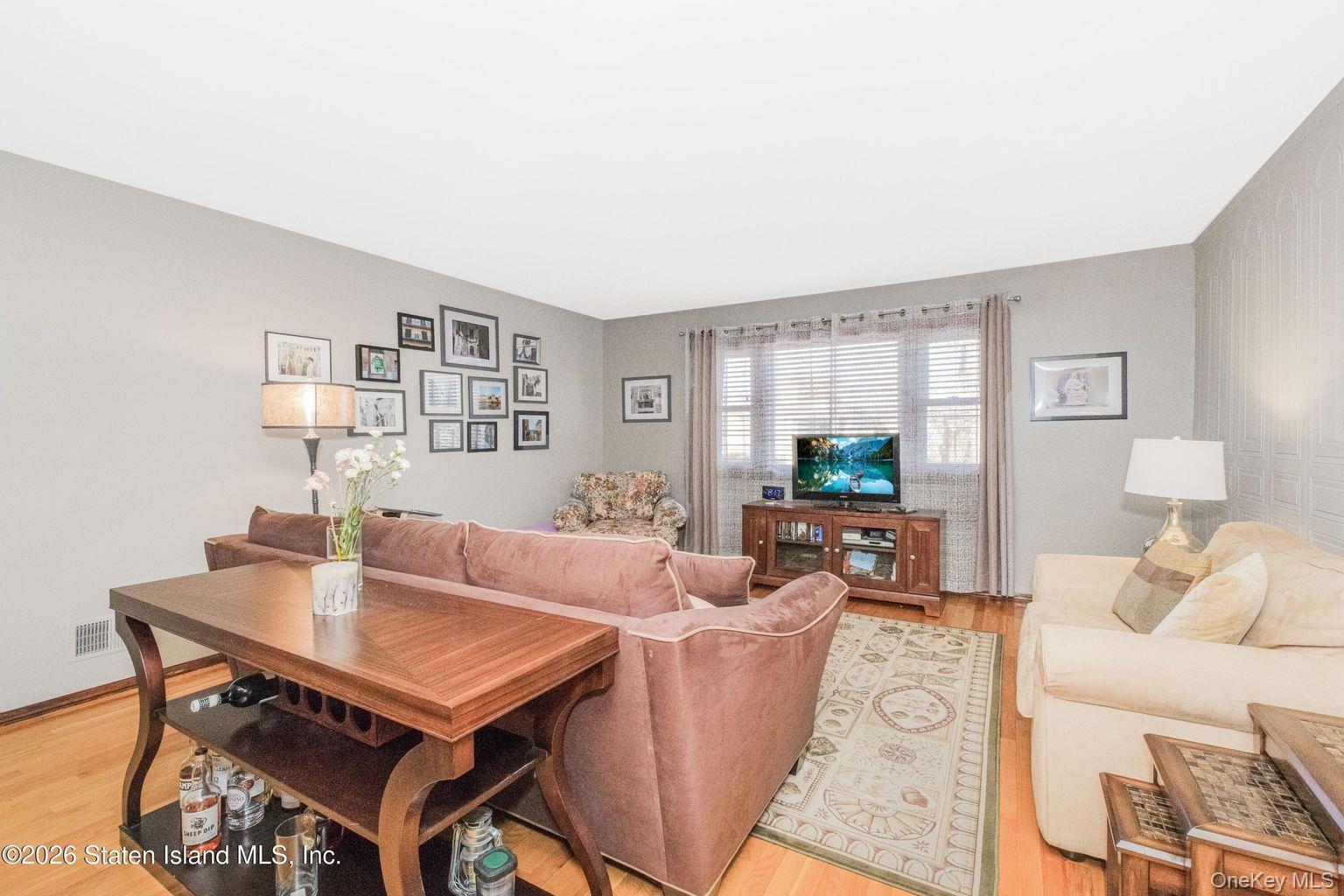 #12 photo, 194 Justin, Staten Island , NY 10306