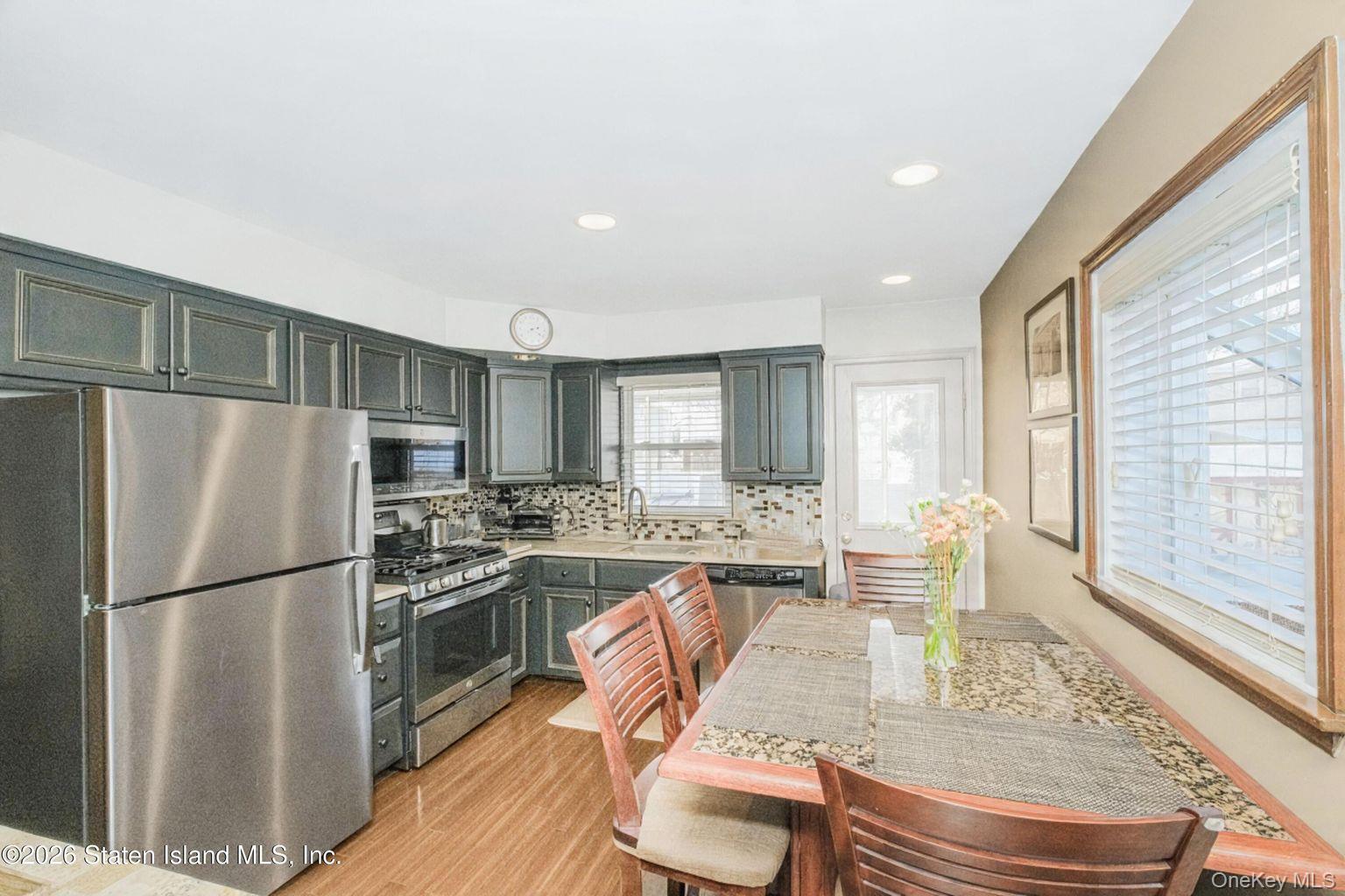 #9 photo, 194 Justin, Staten Island , NY 10306