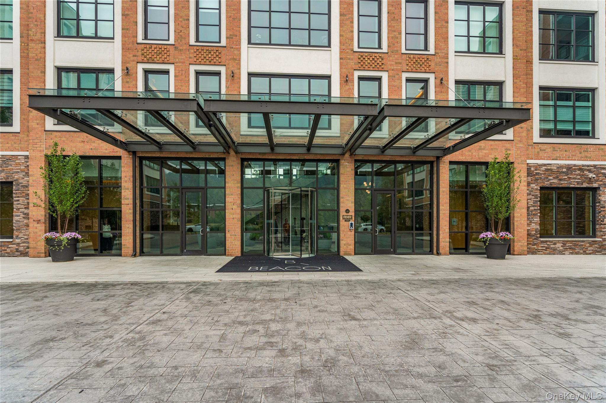 #3 photo, 100 Garvies Point Road, नासाउ काउंटी Glen Cove , NY 11542