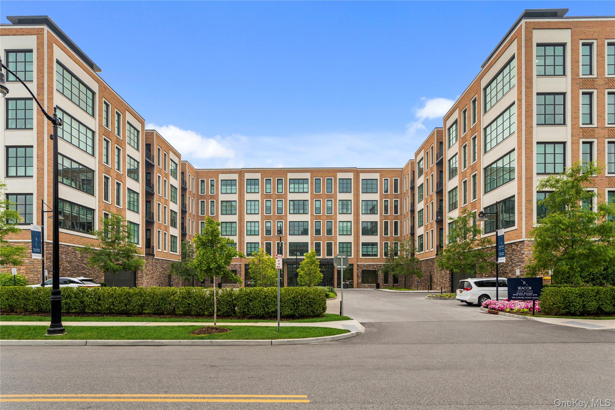 #4 photo, 100 Garvies Point Road, नासाउ काउंटी Glen Cove , NY 11542