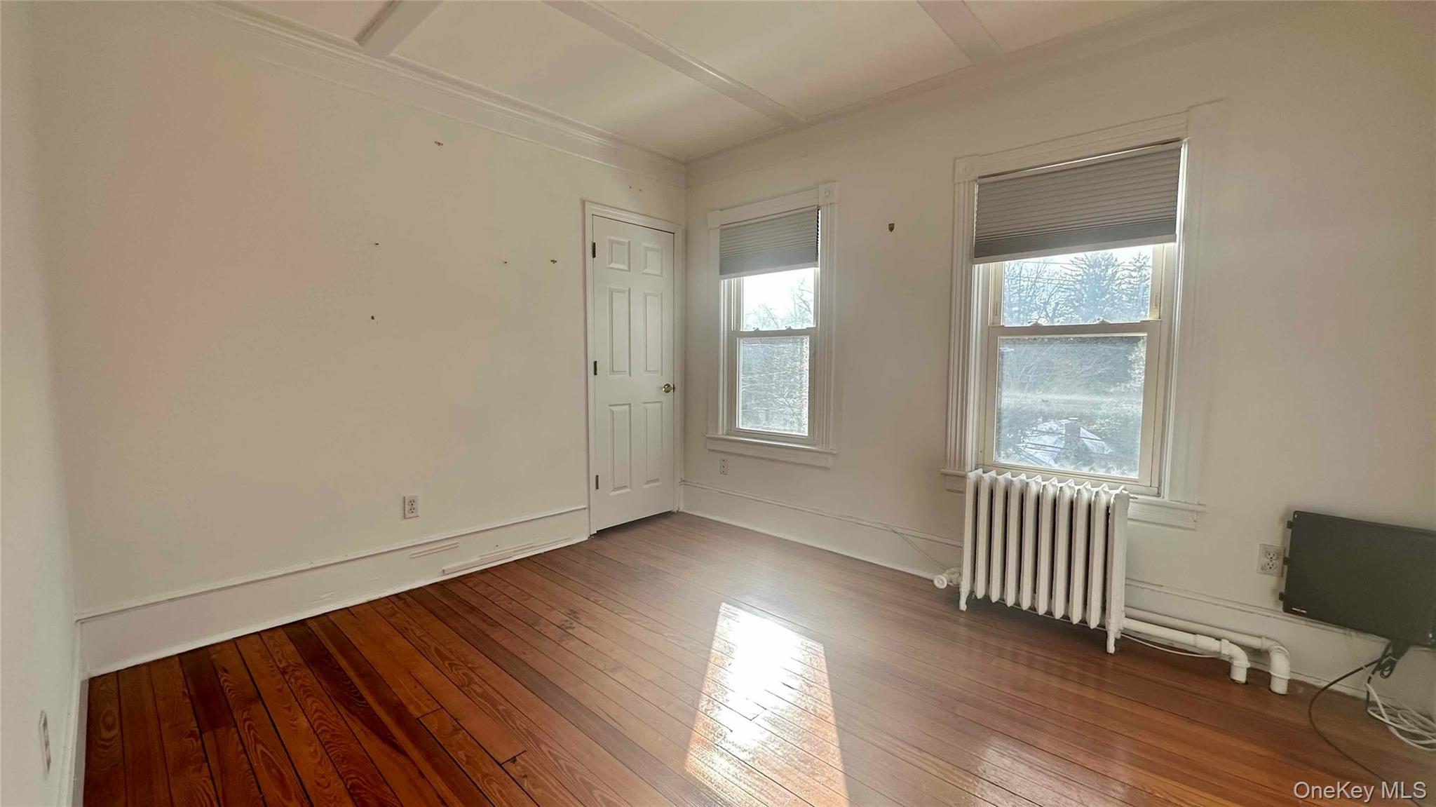 #4 photo, 55 Davis Street, नासाउ काउंटी Locust Valley , NY 11560