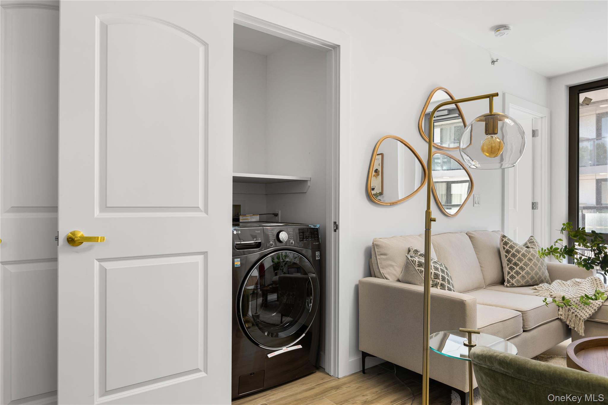 #5 photo, 70-65 Queens Boulevard, Куинс ‖ Woodside , NY 11377