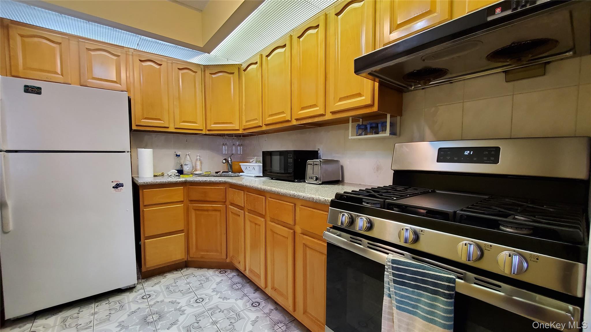 #18 photo, 136-75 37 Avenue, Flushing , NY 11354