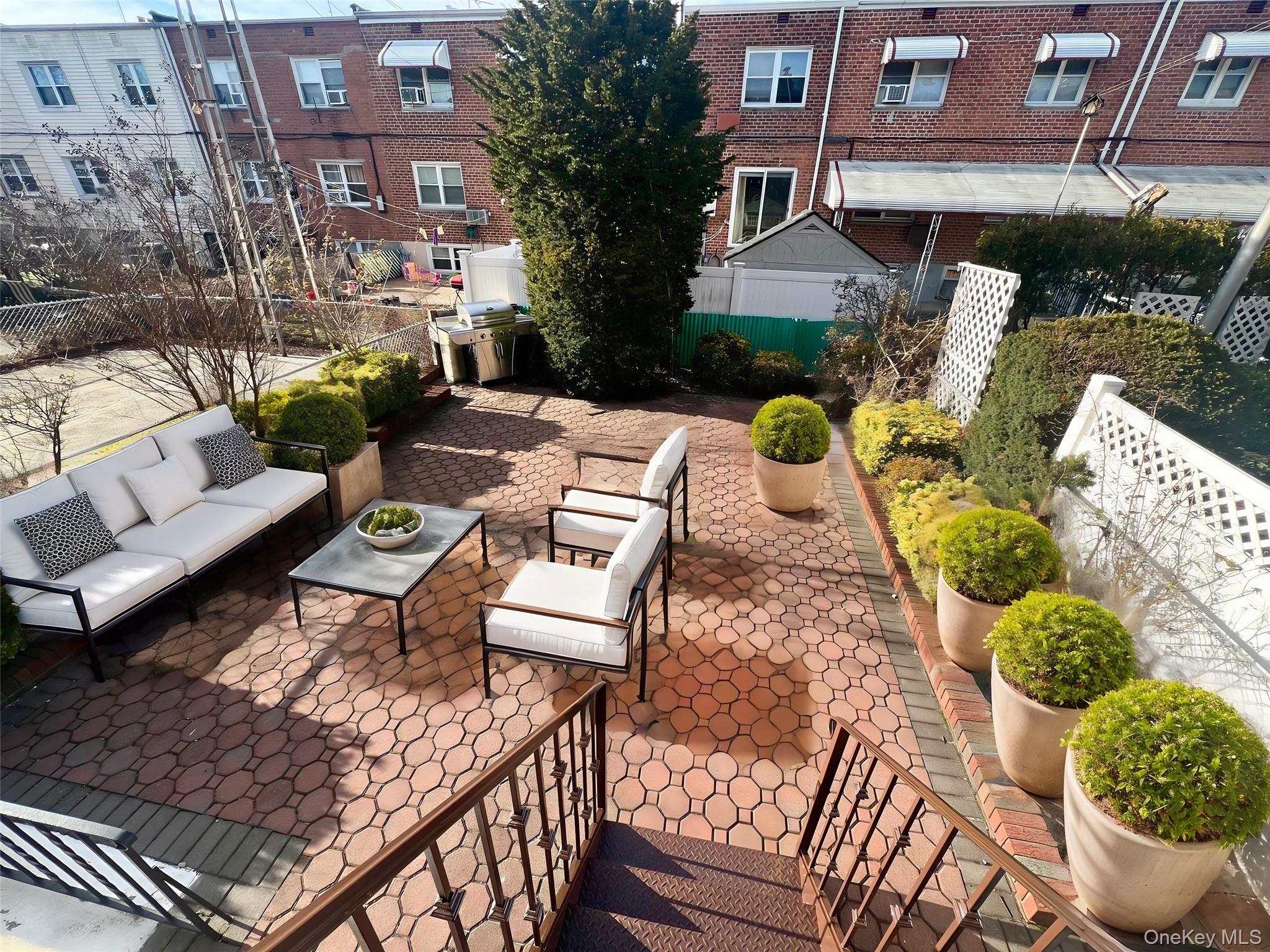 #3 photo, 6160 69th Lane, קווינס Middle Village , NY 11379