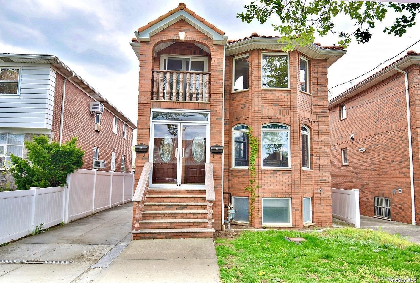 #1 photo, 154-36 20th Road, Куинс ‖ Whitestone , NY 11357