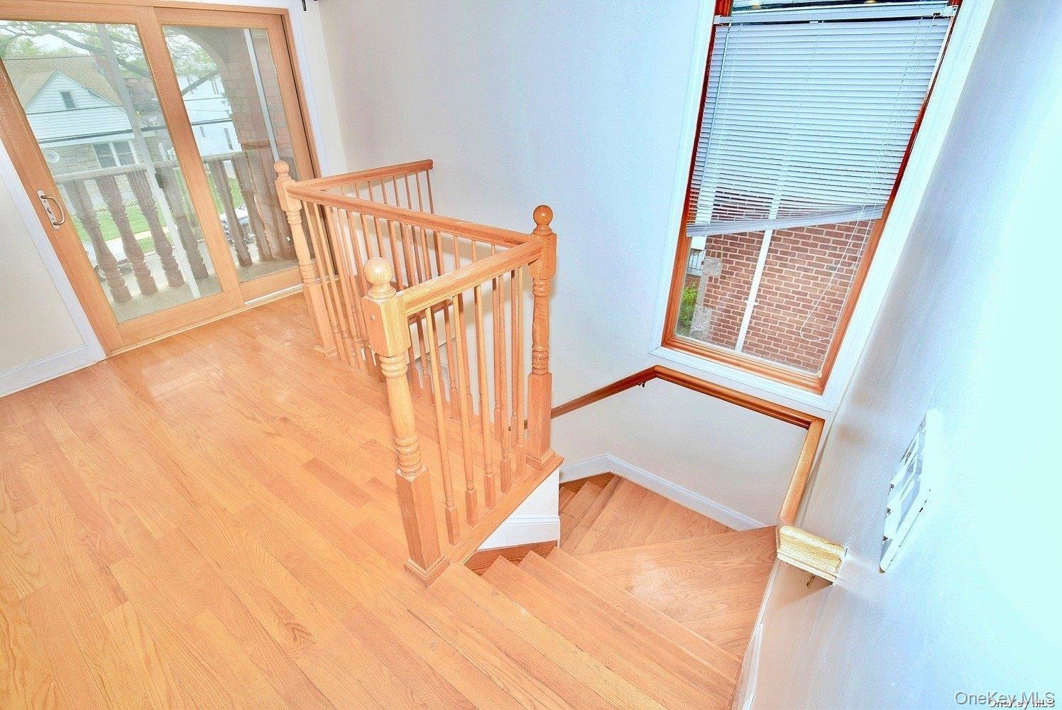 #6 photo, 154-36 20th Road, Куинс ‖ Whitestone , NY 11357