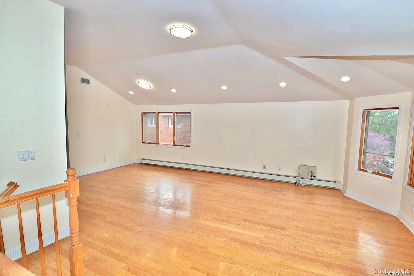 #7 photo, 154-36 20th Road, Куинс ‖ Whitestone , NY 11357