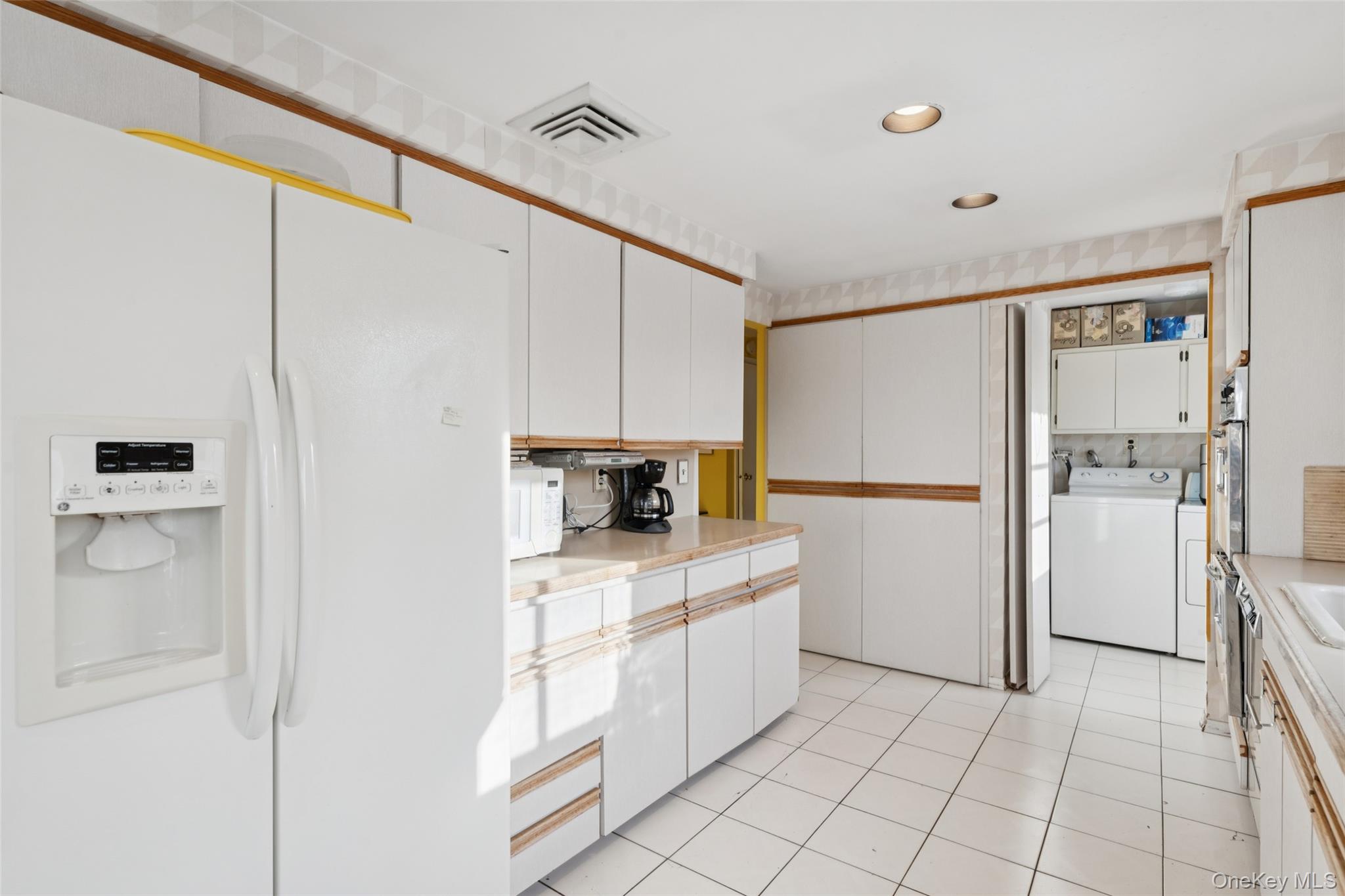 #18 photo, 10 Sarah Drive, מחוז סאפוק Dix Hills , NY 11746