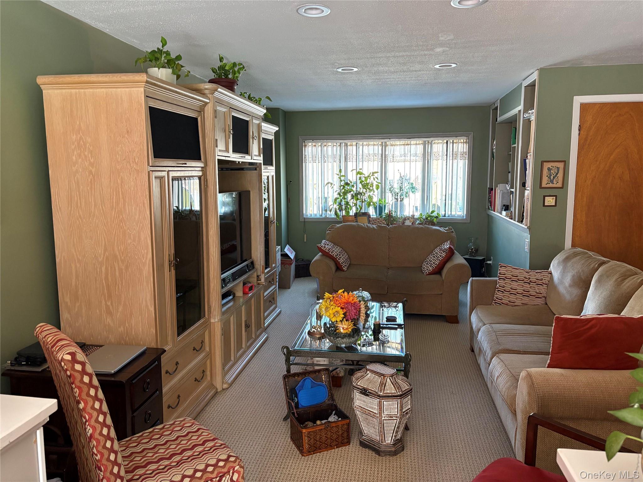 #11 photo, 281 Graff Avenue, Бронкс ‖ Bronx , NY 10465