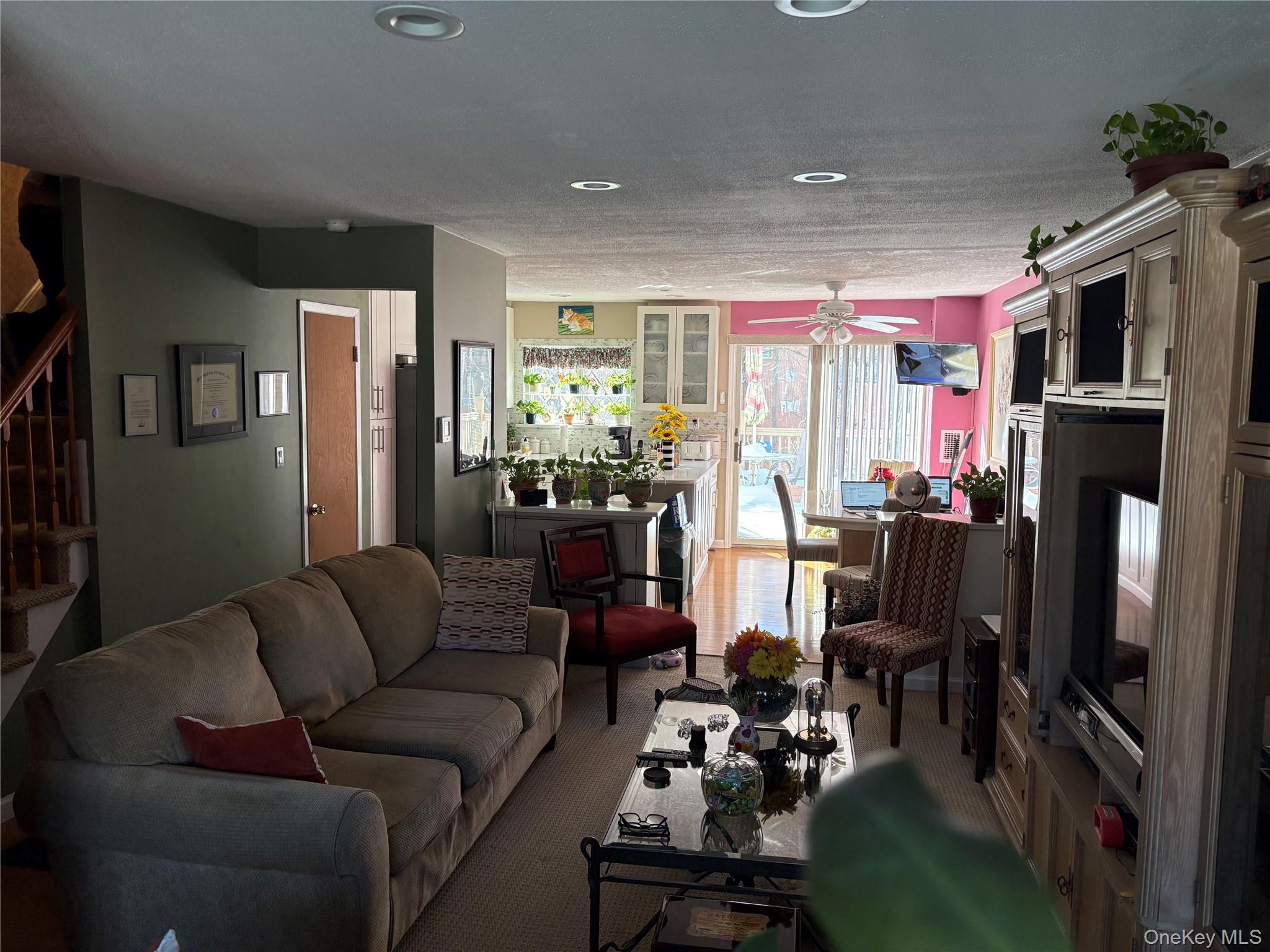 #12 photo, 281 Graff Avenue, Бронкс ‖ Bronx , NY 10465