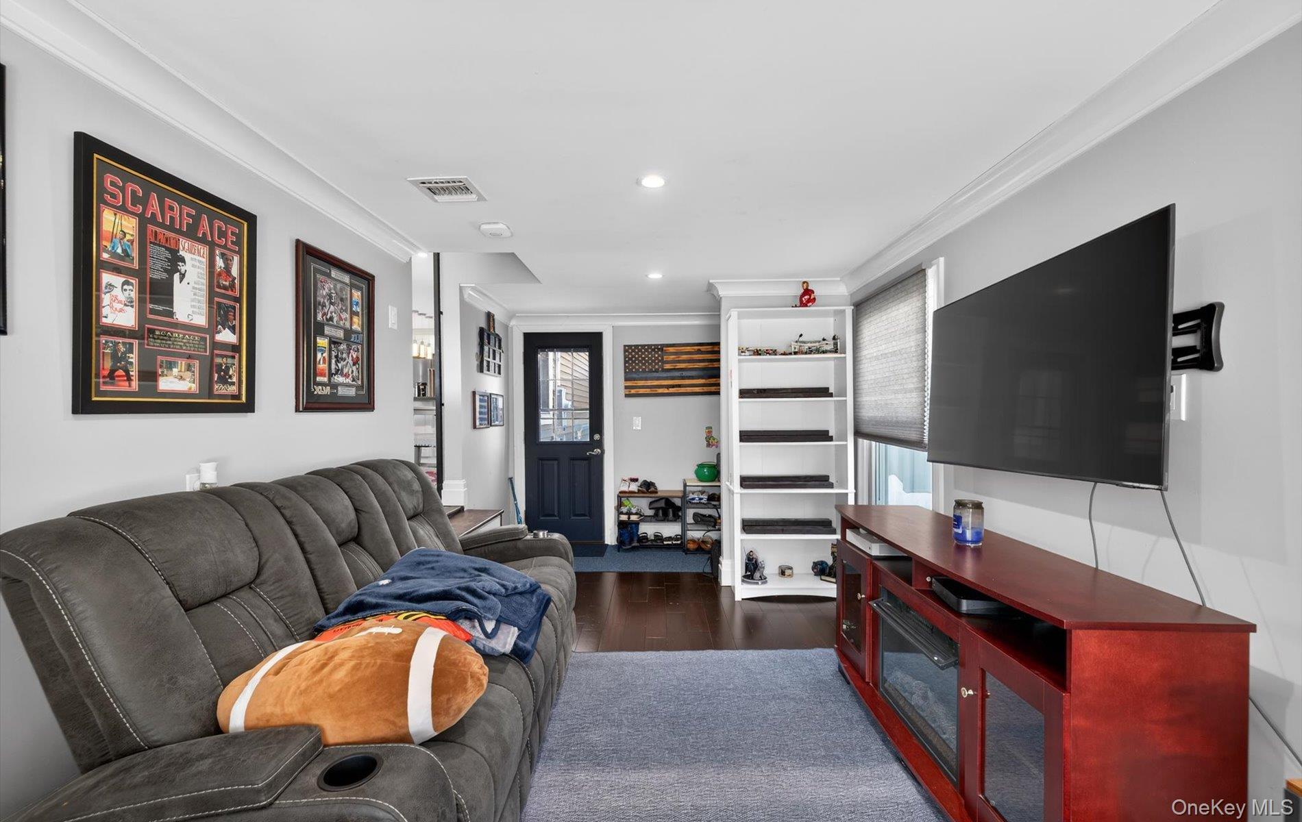 #14 photo, 85 Pengon Circle, East Meadow , NY 11554