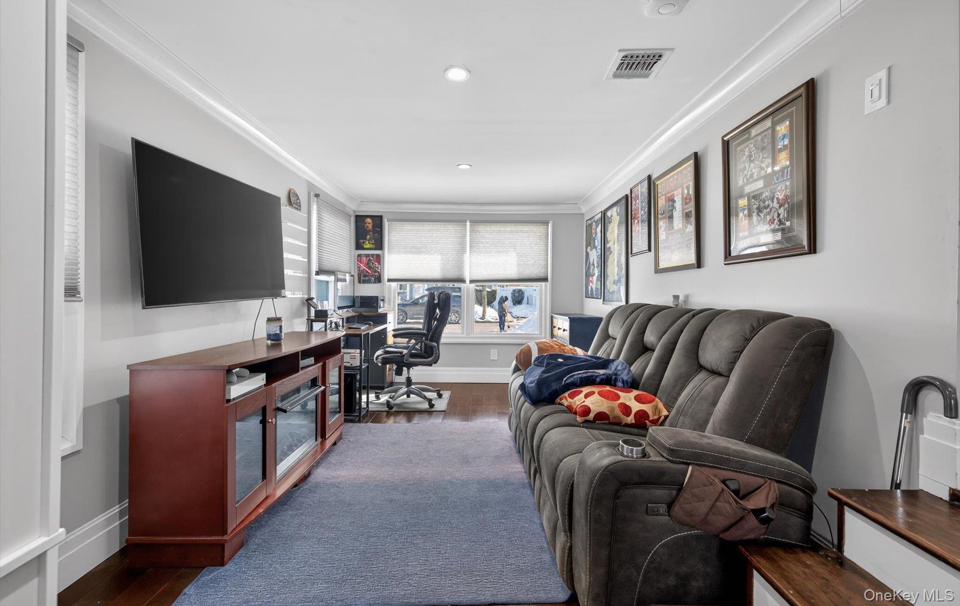 #15 photo, 85 Pengon Circle, East Meadow , NY 11554