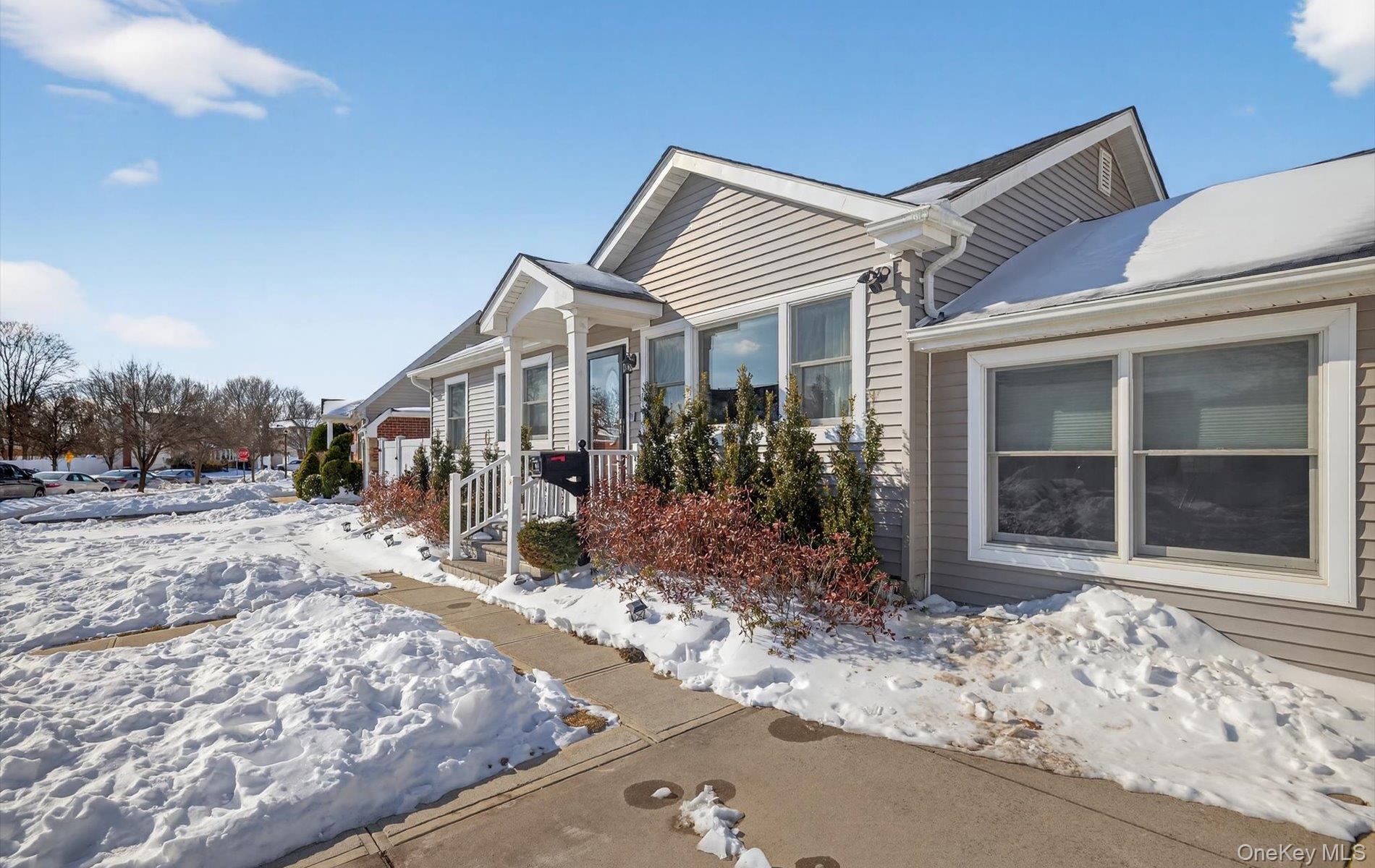 #2 photo, 85 Pengon Circle, East Meadow , NY 11554