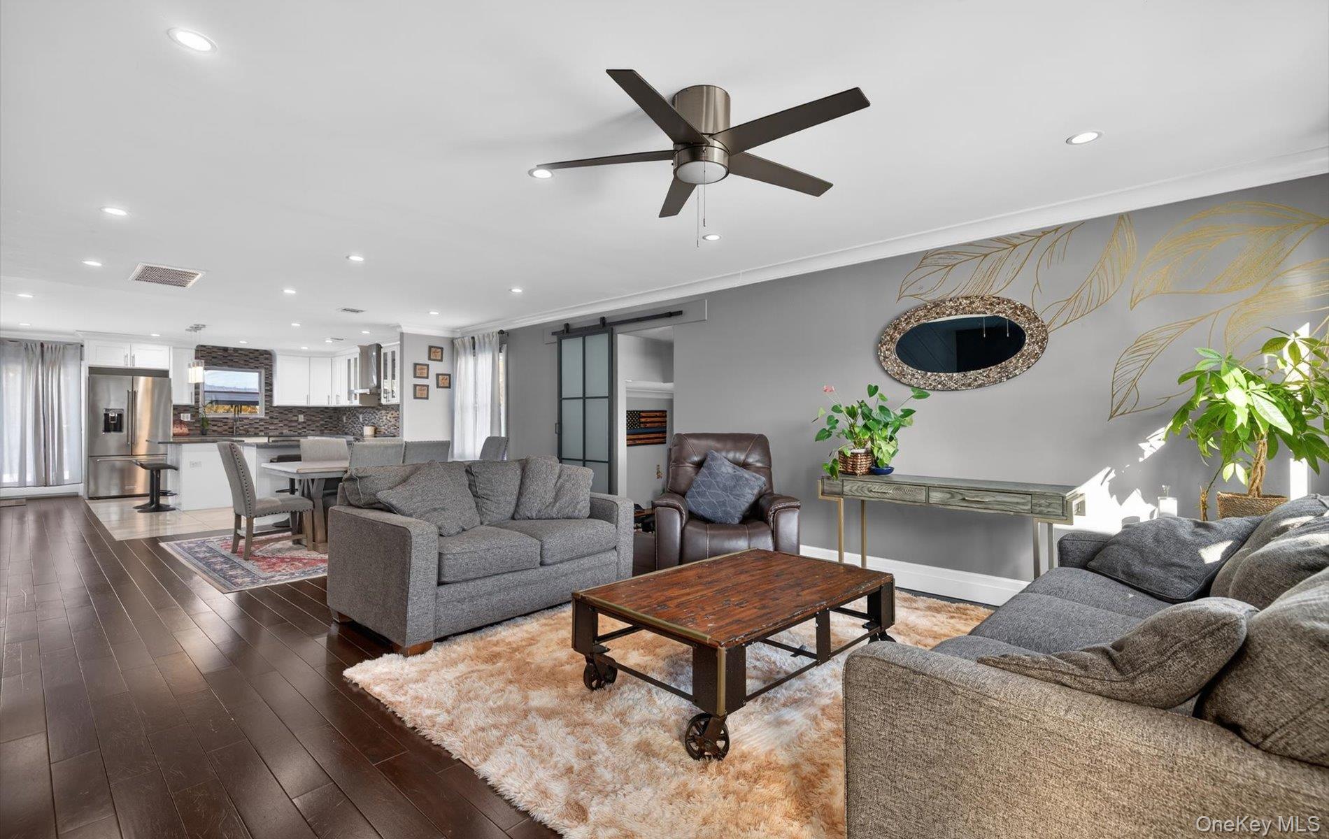 #6 photo, 85 Pengon Circle, East Meadow , NY 11554