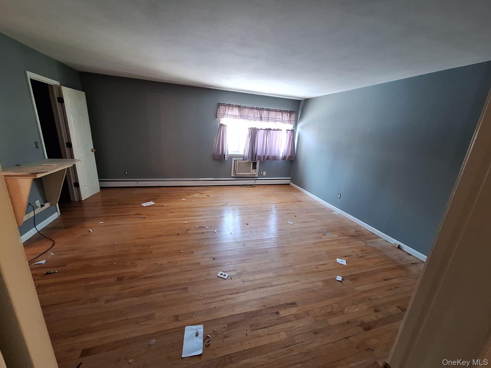 #9 photo, 5 Julia Circle, East Setauket , NY 11733