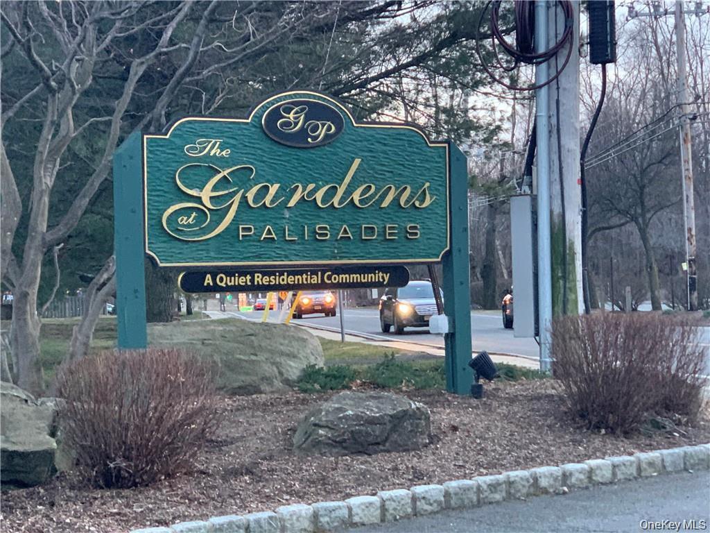 #1 photo, 8 Charles Lane, 紐約州 Pomona , NY 10970