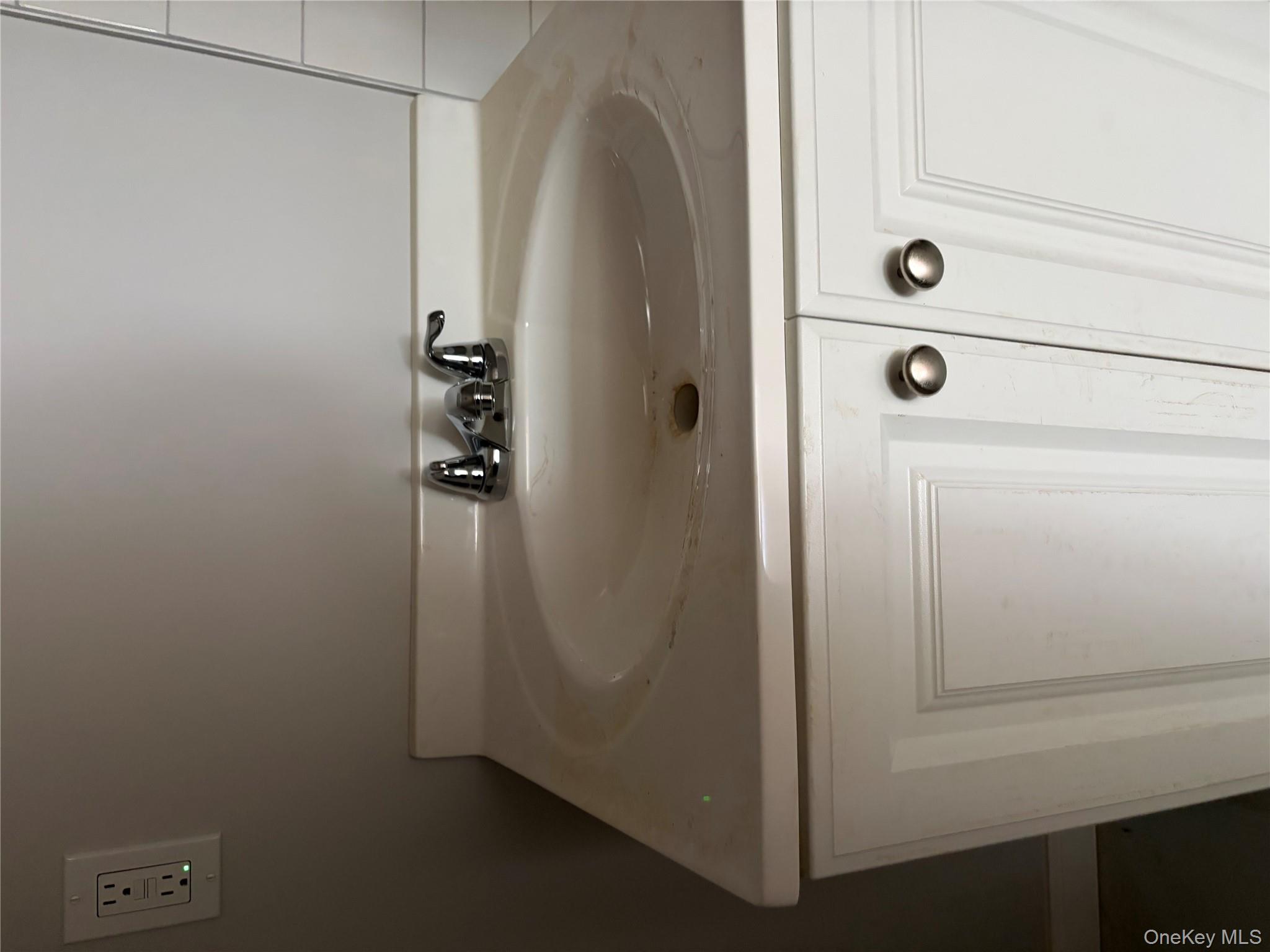 #5 photo, 8 Charles Lane, 紐約州 Pomona , NY 10970