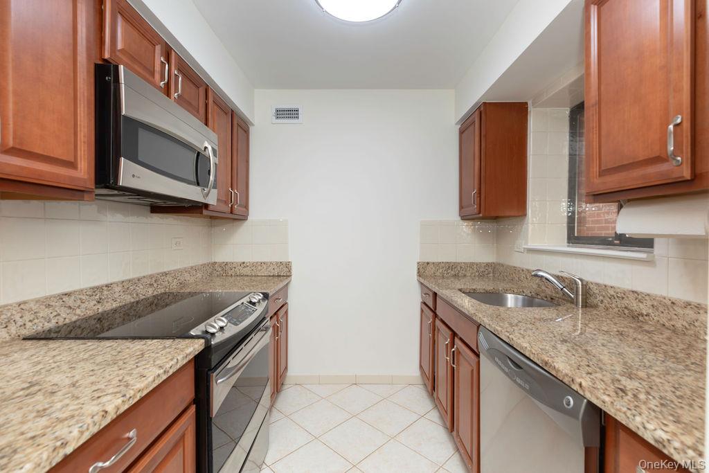 #13 photo, 37 Bronxville Glen Drive, הברונקס Bronxville , NY 10708