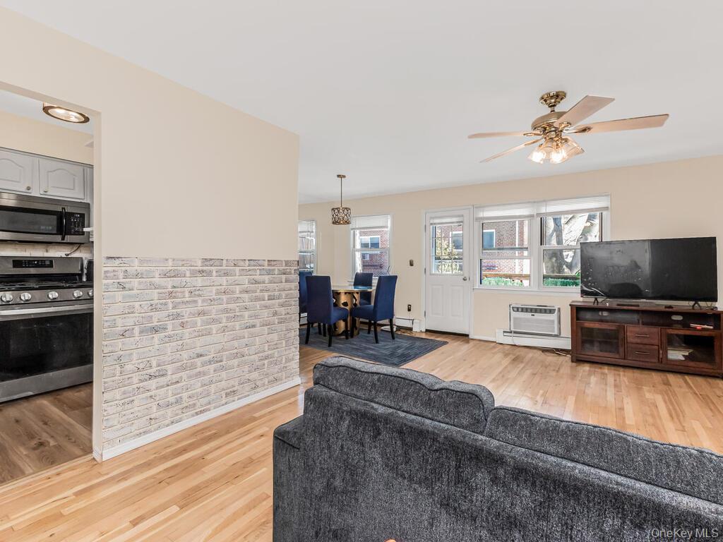 #3 photo, 380 N Broadway, Yonkers , NY 10701