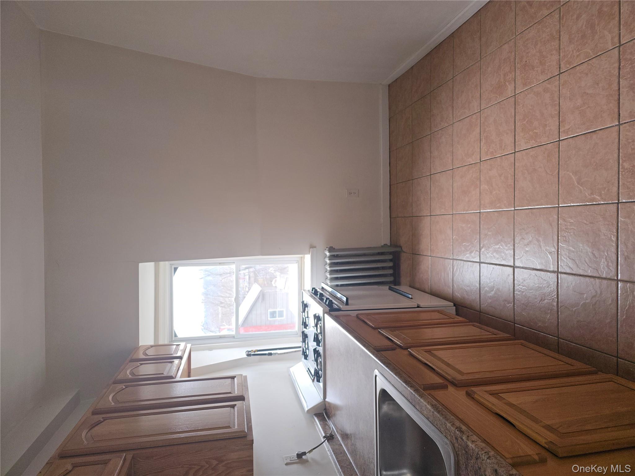 #10 photo, 19 Elizabeth Street, Port Jervis , NY 12771