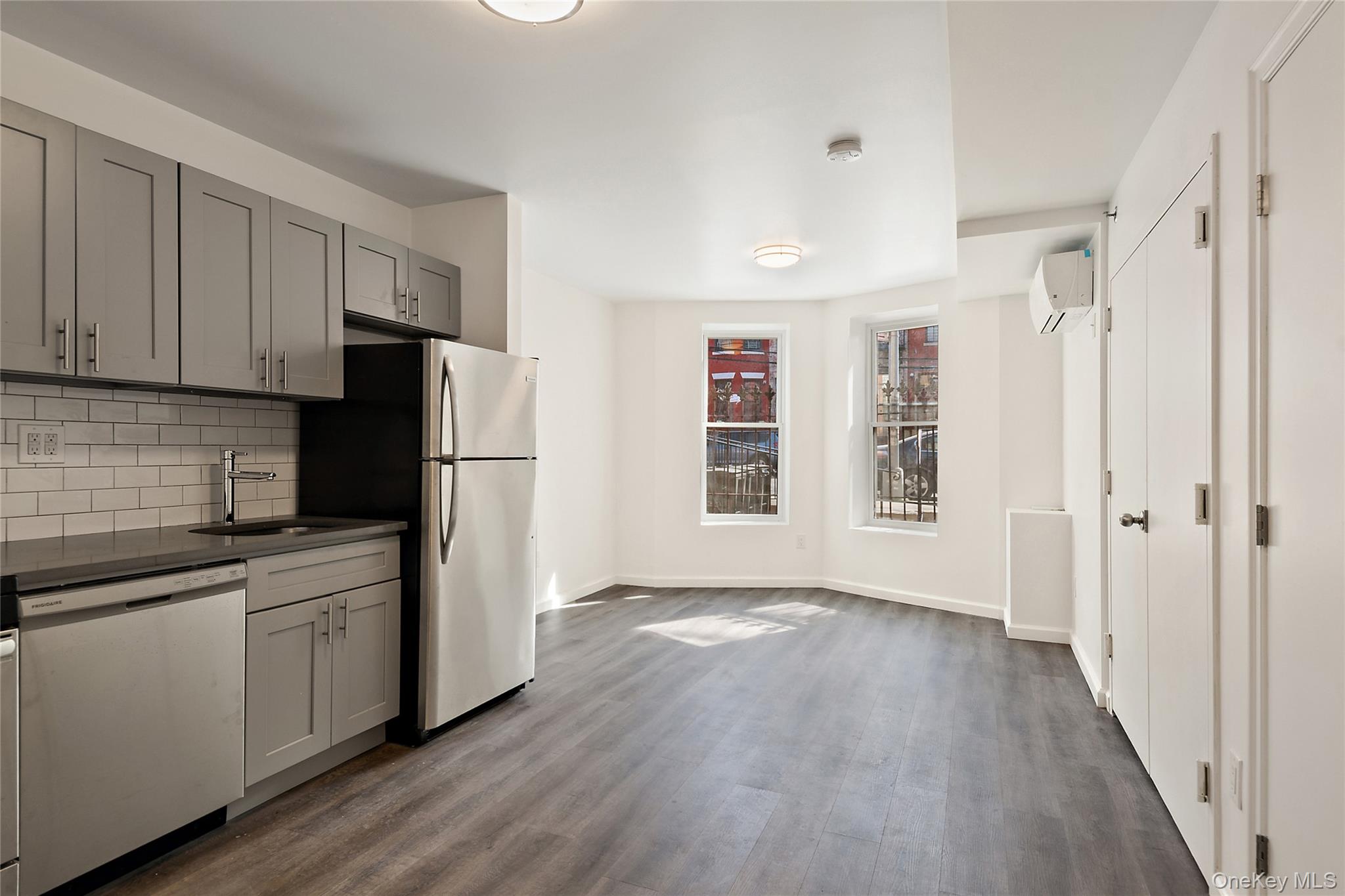 #14 photo, 1047 Morris Avenue, Bronx , NY 10456