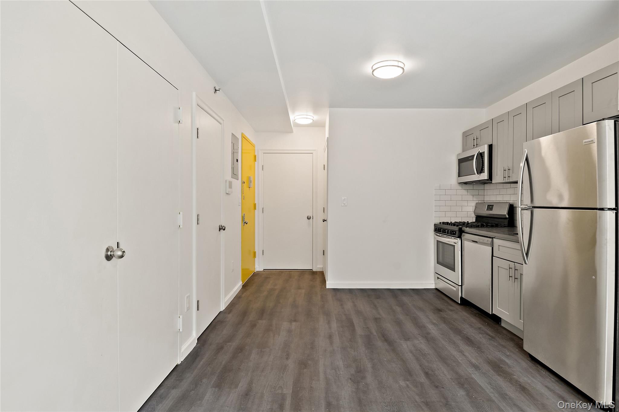 #18 photo, 1047 Morris Avenue, Bronx , NY 10456