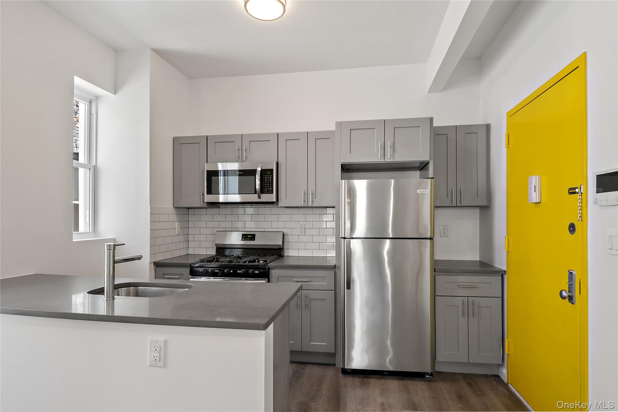 #7 photo, 1047 Morris Avenue, Bronx , NY 10456