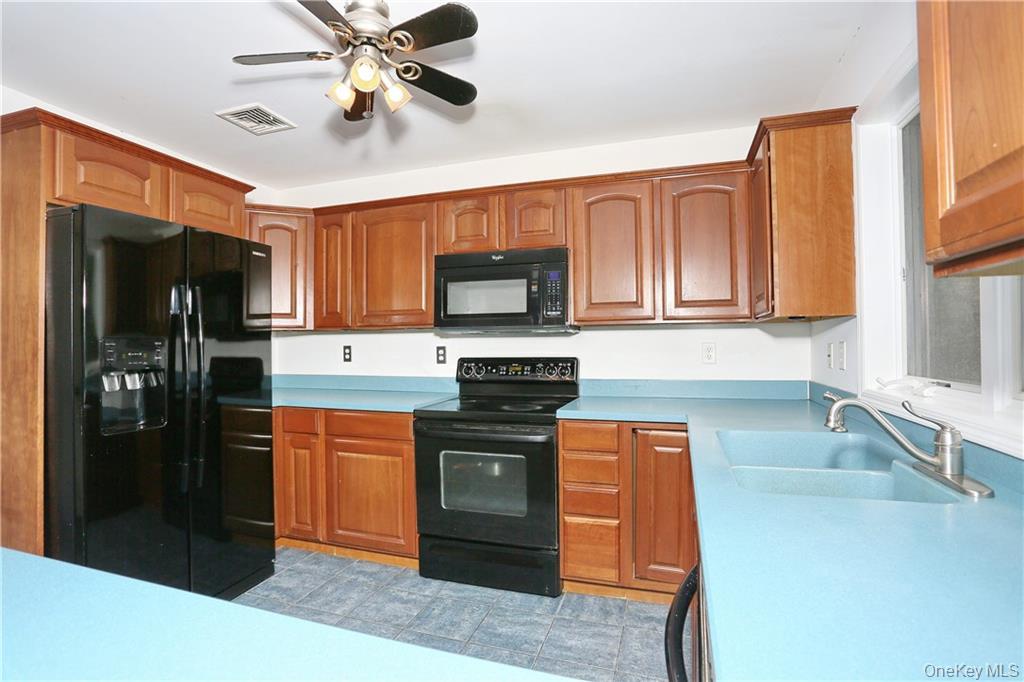 #8 photo, 80 Old Quaker Hill Road, 紐約州 Monroe , NY 10950