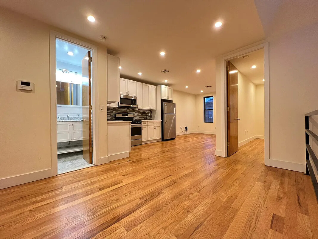 #3 photo, 173 UTICA Avenue, Weeksville , NY 11213