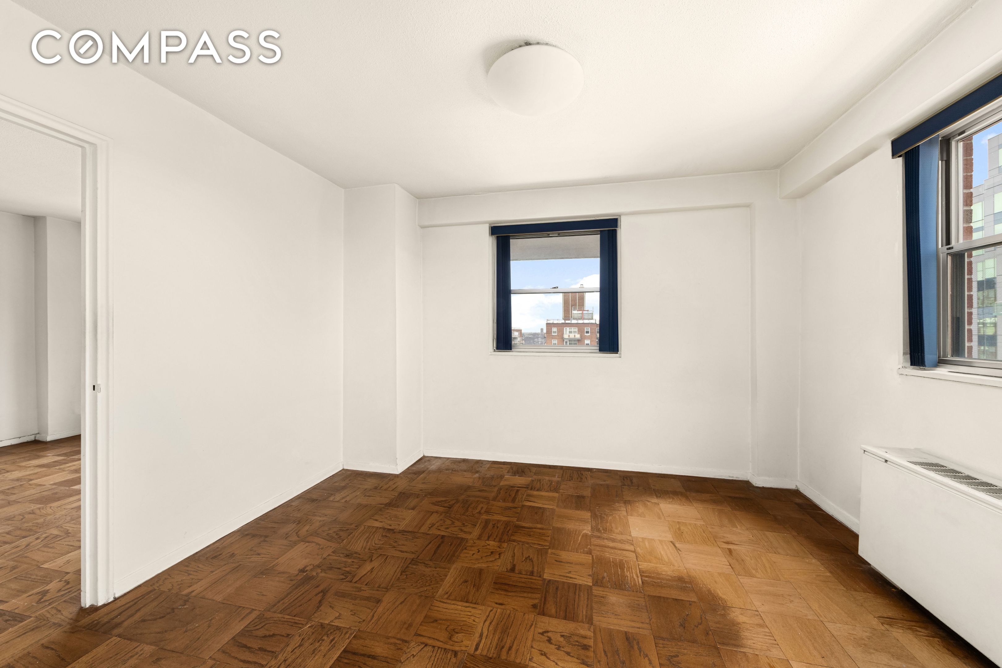 #4 photo, 70-31 108th Street, Куинс ‖ Forest Hills , NY 11375