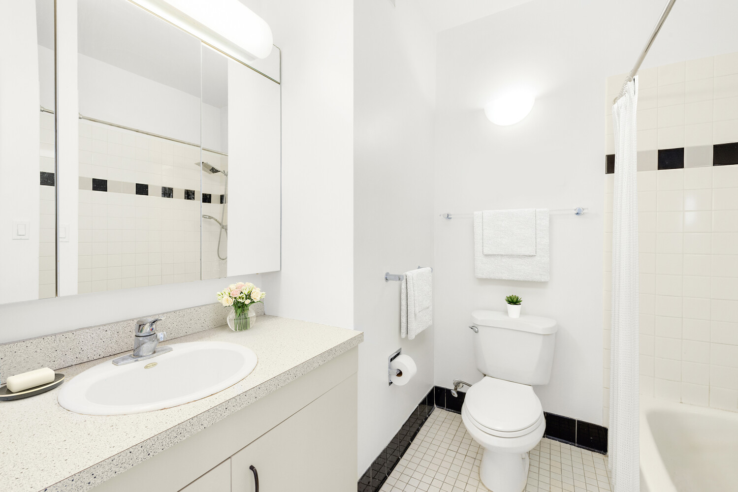 #8 photo, 111 W 67TH Street, Манхэттен ‖ Lincoln Square , NY 10023