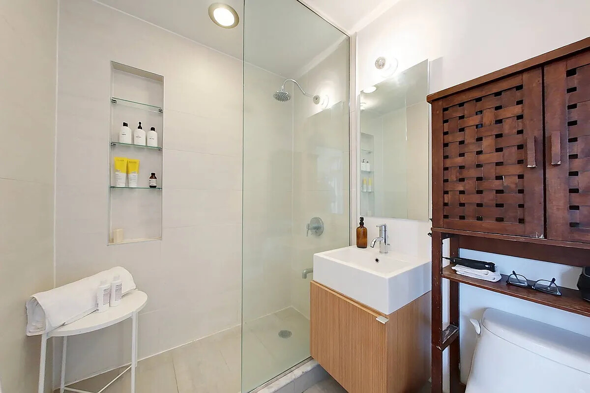 #8 photo, 234 N 9TH Street, Williamsburg , NY 11211