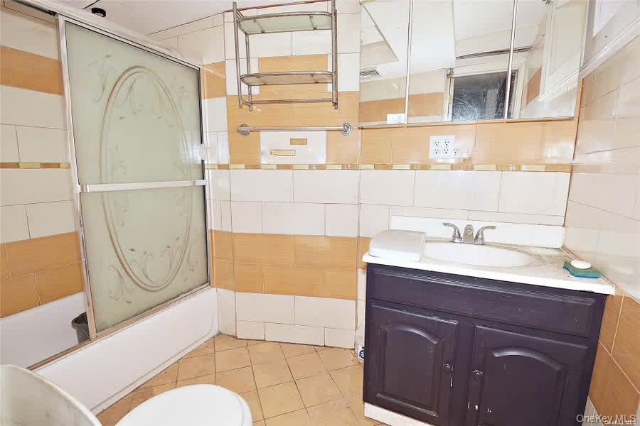 #15 photo, 83-42 159th Street, जमैका Jamaica Hills , NY 11432