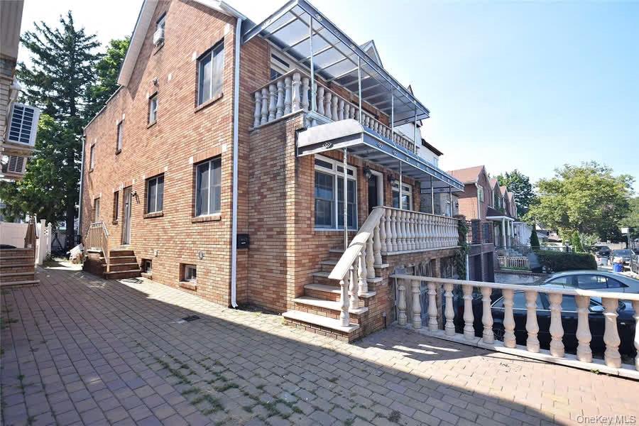 #3 photo, 83-42 159th Street, जमैका Jamaica Hills , NY 11432