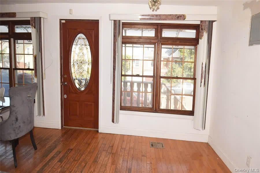 #8 photo, 83-42 159th Street, जमैका Jamaica Hills , NY 11432