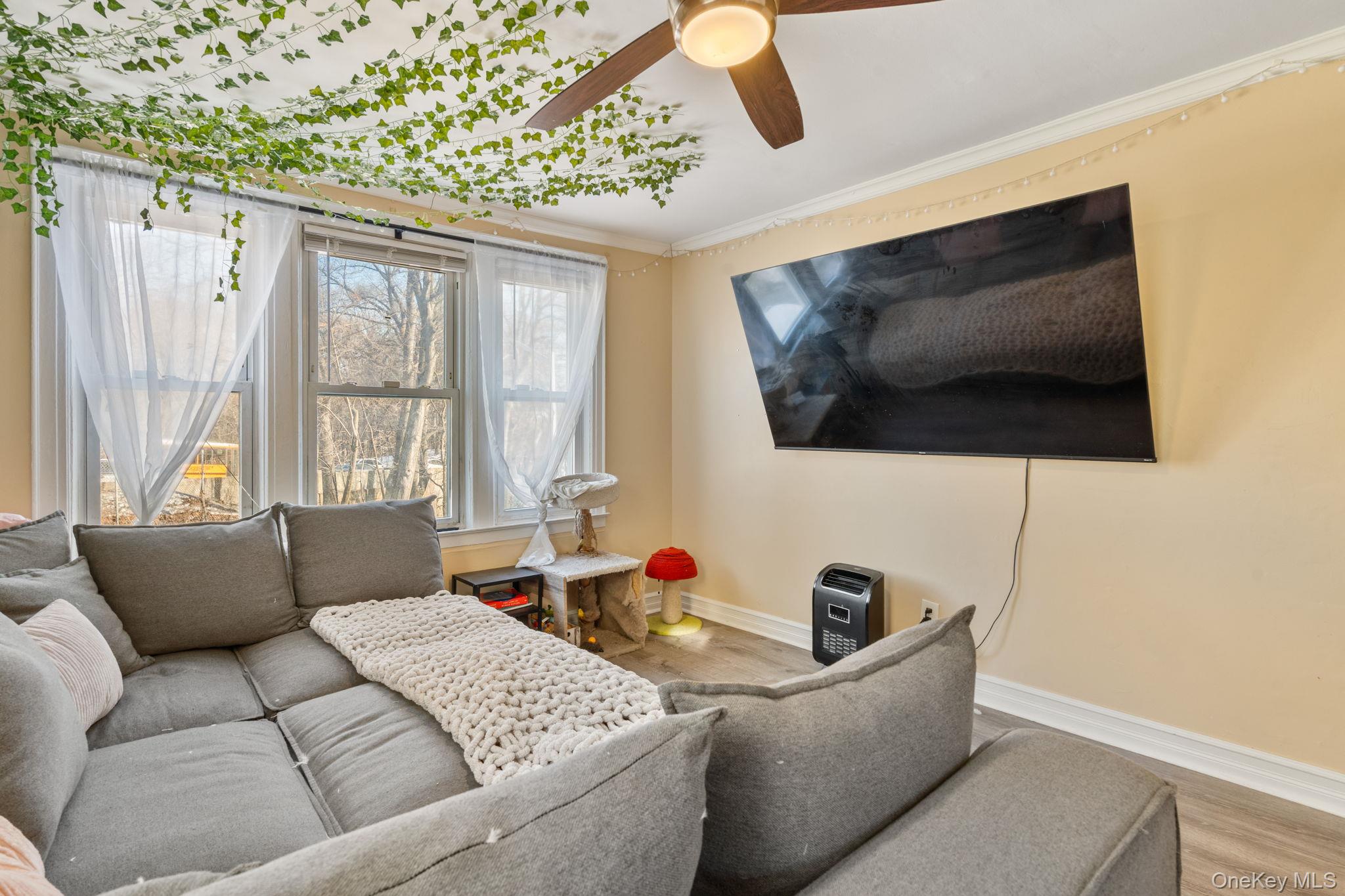 #18 photo, 9022 82nd Road, Glendale , NY 11385