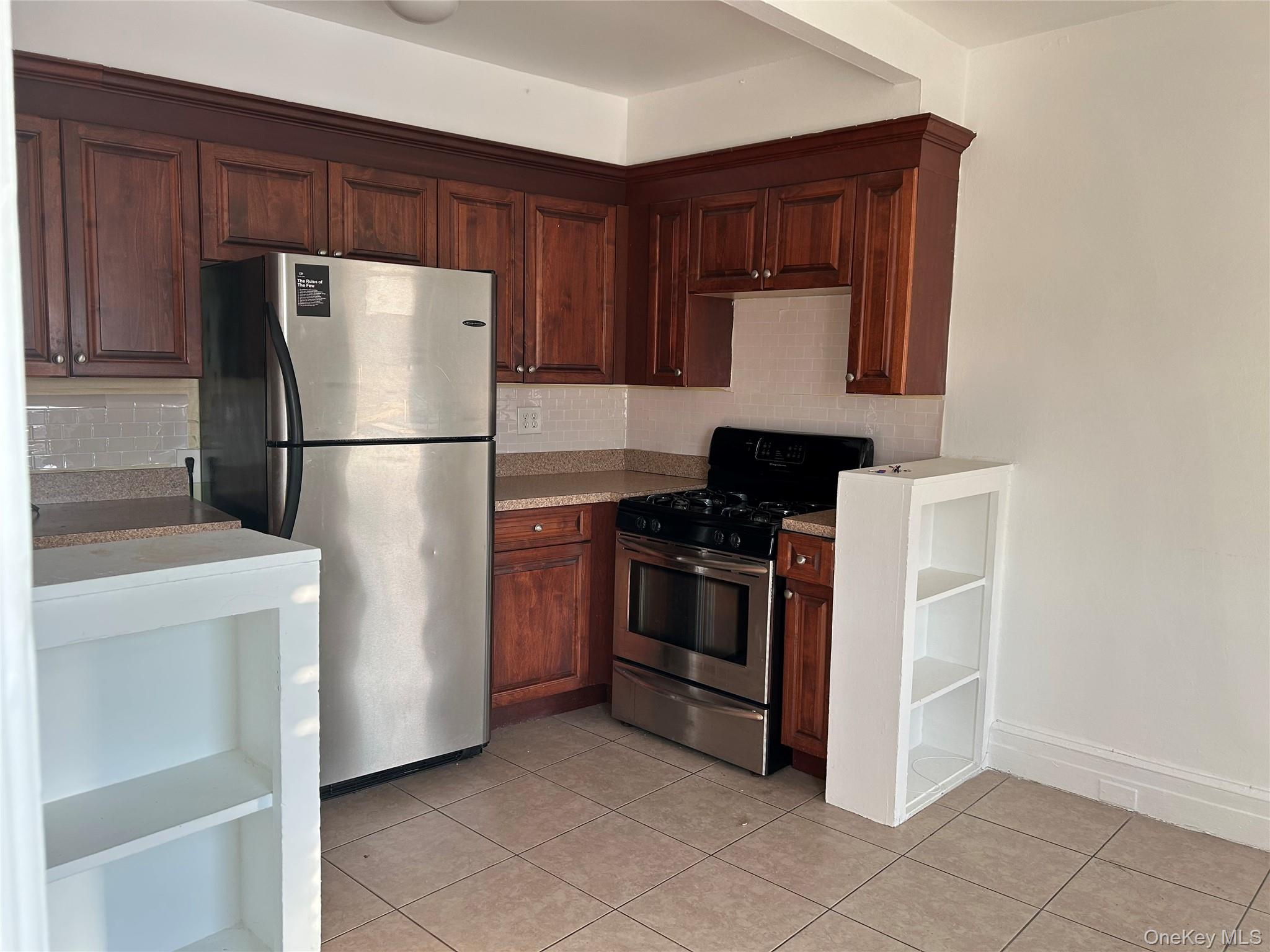 #4 photo, 126 Deer Park Avenue, Babylon , NY 11702