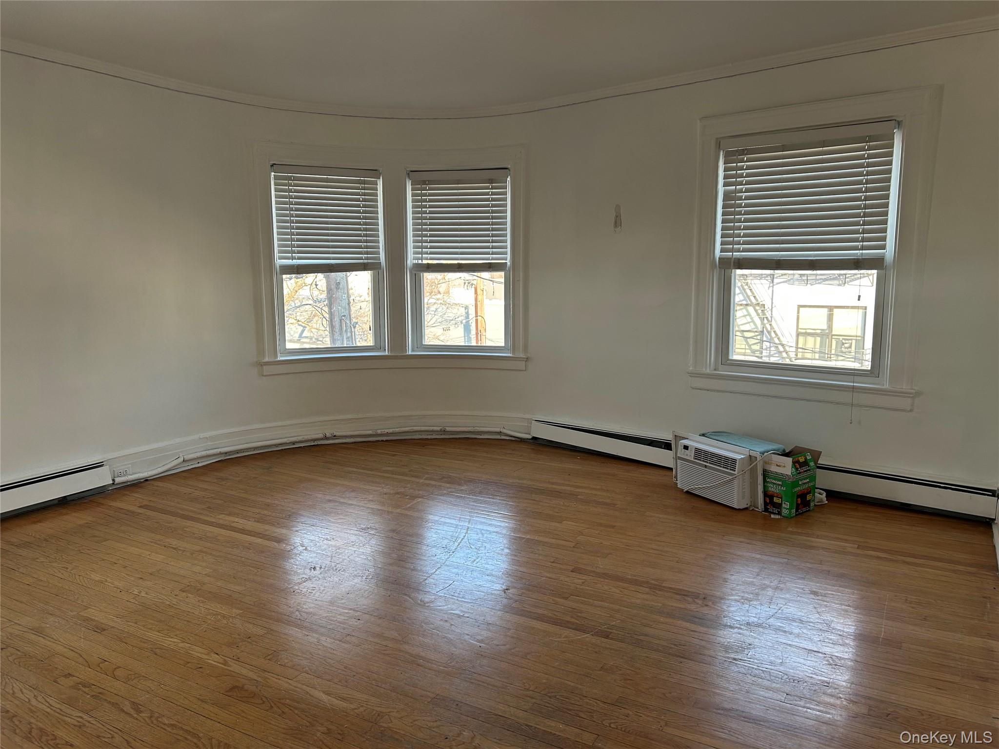 #6 photo, 126 Deer Park Avenue, Babylon , NY 11702