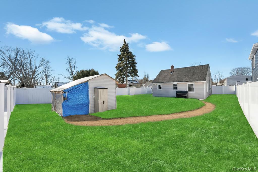 #4 photo, 1333 5th Avenue, Bay Shore , NY 11706