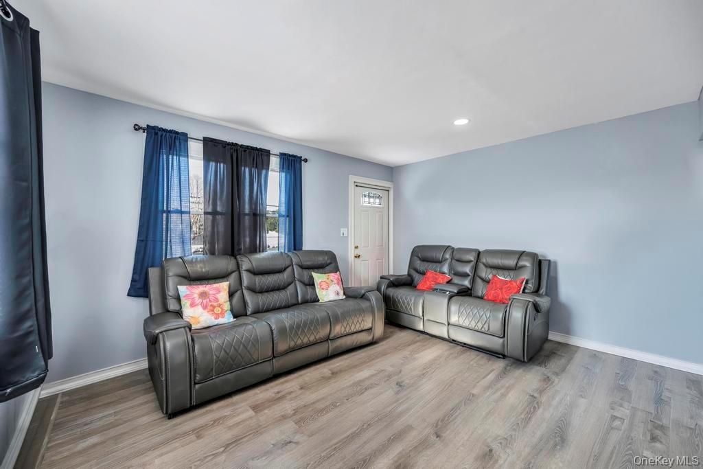 #8 photo, 1333 5th Avenue, Bay Shore , NY 11706