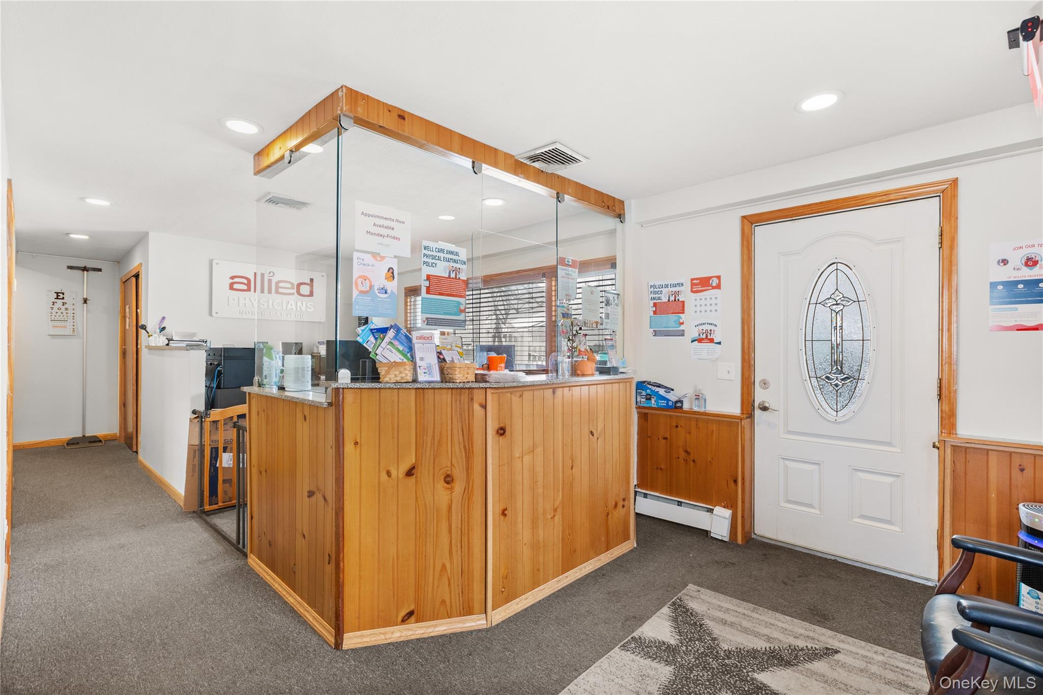 #2 photo, 925 Deer Park Avenue, 东长岛 North Babylon , NY 11703