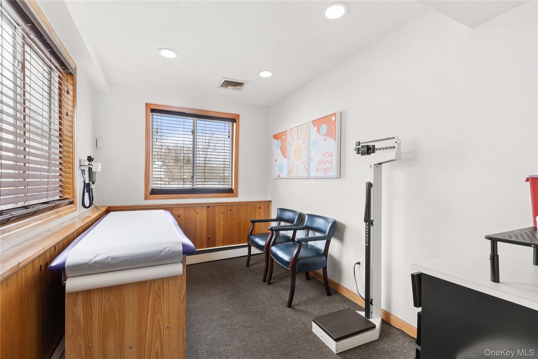 #4 photo, 925 Deer Park Avenue, 东长岛 North Babylon , NY 11703