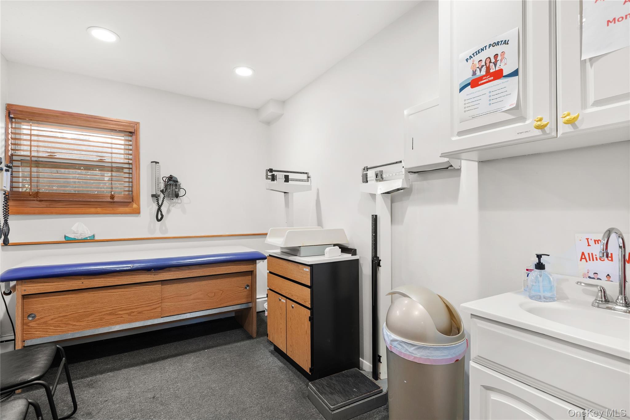 #6 photo, 925 Deer Park Avenue, 东长岛 North Babylon , NY 11703