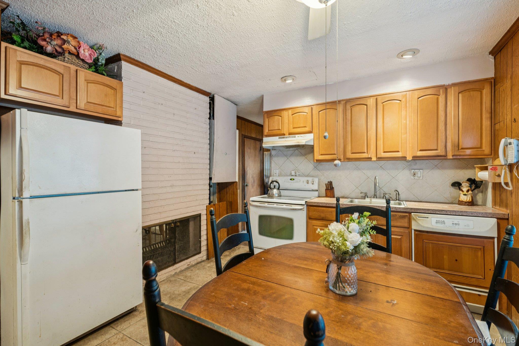 #4 photo, 56 Jester Lane, Levittown , NY 11756