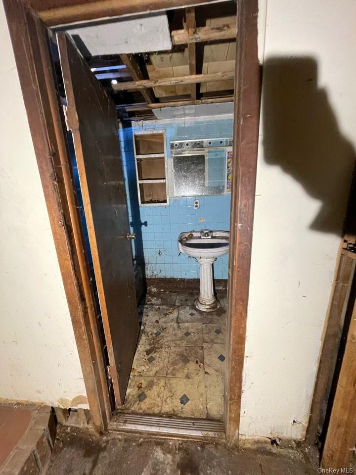 #8 photo, 34 Peach Street, Central Islip , NY 11722